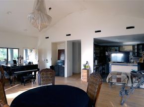 9928 Sunland Boulevard, Sunland CA 91040