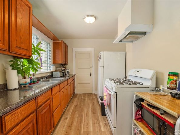 2210 Scott Avenue, Los Angeles CA 90026