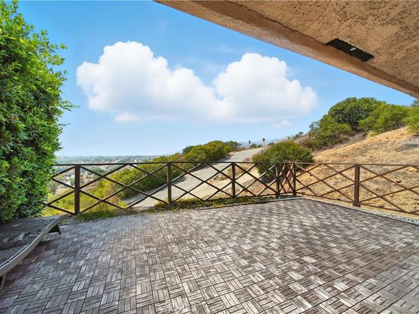 521 Baseline Road, La Verne CA 91750