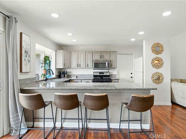 521 Baseline Road, La Verne CA 91750