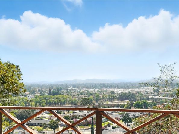 521 Baseline Road, La Verne CA 91750