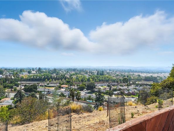 521 Baseline Road, La Verne CA 91750