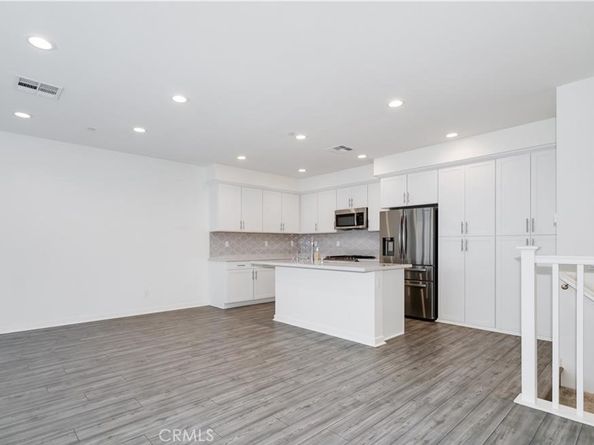 606 White Oaks, Lake Forest CA 92610