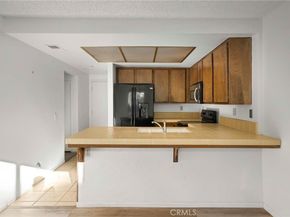 921 Creekside Dr, Fullerton CA 92833