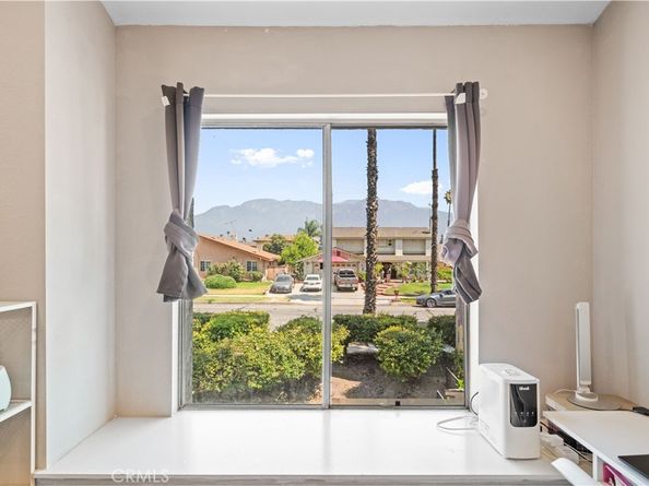 2008 E 5th Street, Ontario CA 91764