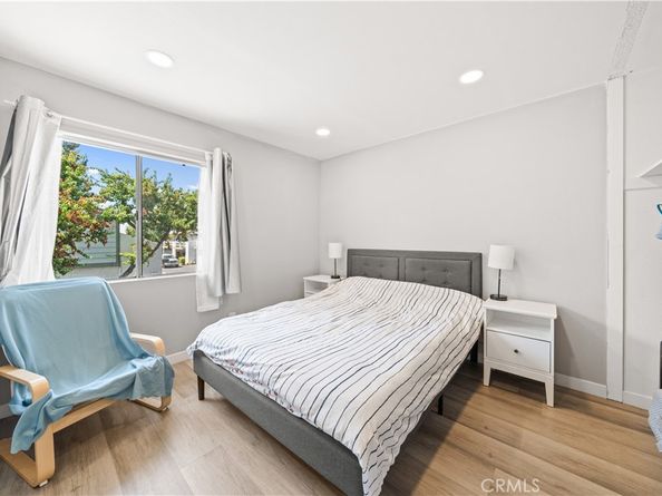 2008 E 5th Street, Ontario CA 91764