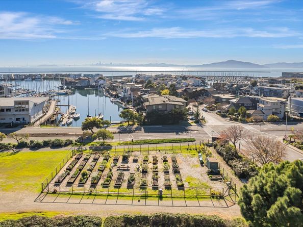 1300 Quarry Court 213, Richmond CA 94801