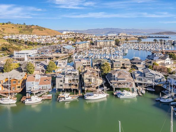 1300 Quarry Court 213, Richmond CA 94801