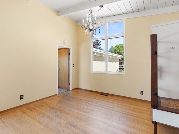31363 Meadowbrook Avenue, Hayward CA 94544