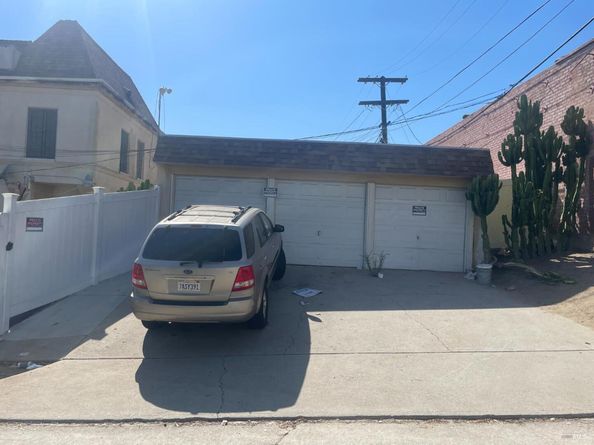 4905 W 20th Street, Los Angeles CA 90016