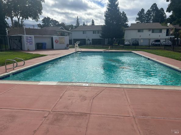 1040 Mohr Lane C, Concord CA 94518