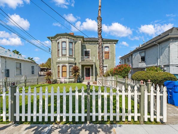 553 Pacific Avenue, Alameda CA 94501