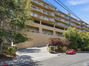 416 Portofino Drive 303, San Carlos CA 94070