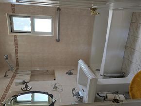 198-02 Pompeii Avenue 1 B, Hollis NY 11423
