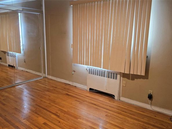 198-02 Pompeii Avenue 1 B, Hollis NY 11423