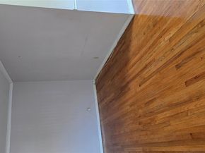 198-02 Pompeii Avenue 1 B, Hollis NY 11423