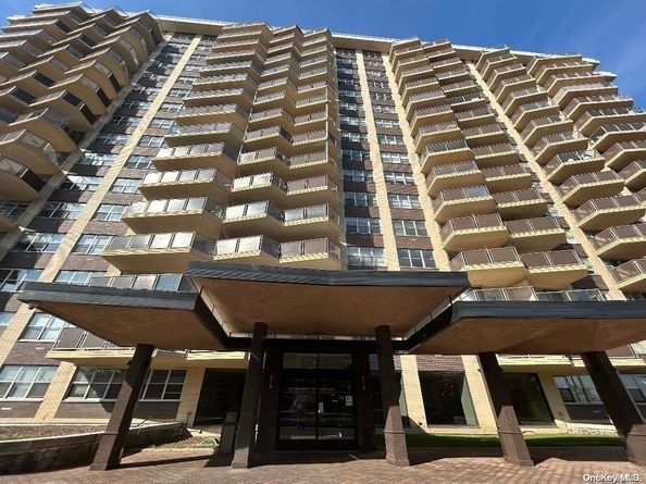 17-85 215 Street 1R, Bayside NY 11360