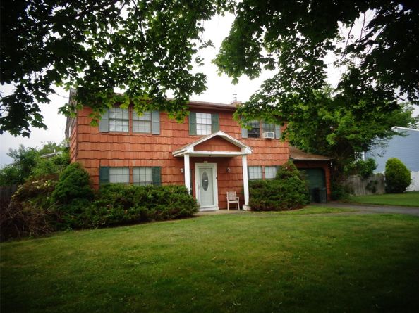 113 Camille Lane, East Patchogue NY 11772