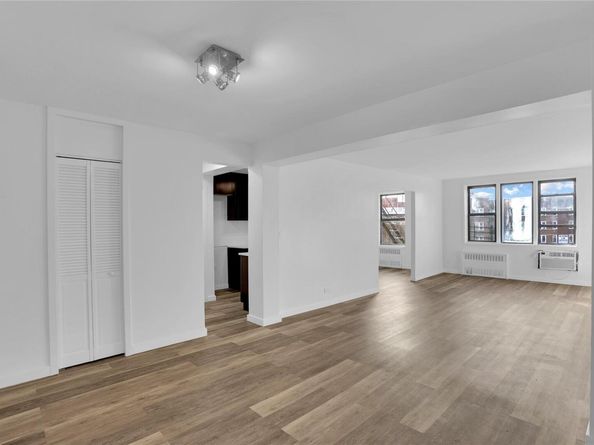 3184 Grand Concourse 6D, Bronx NY 10458