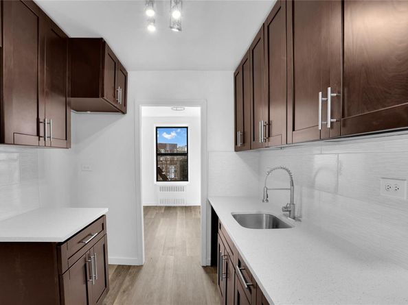 3184 Grand Concourse 6D, Bronx NY 10458