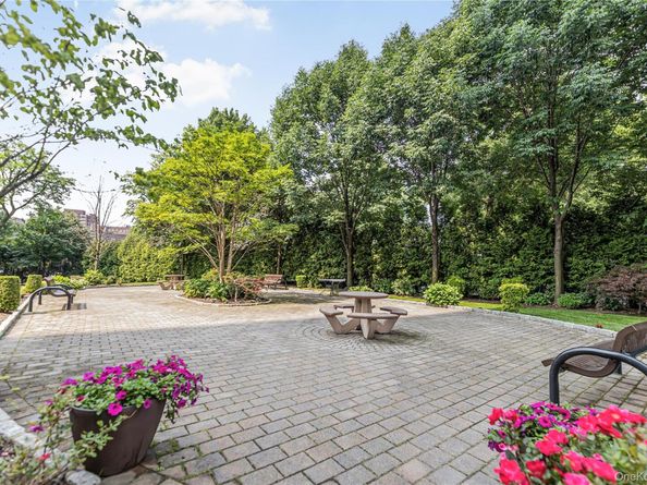 2 Fordham Hill Oval 2F, Bronx NY 10468