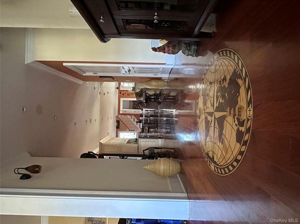 Undisclosed Address #876946, Farmingville NY 11738