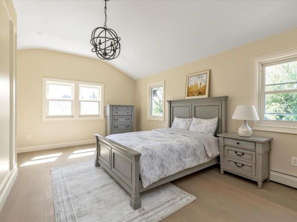 6 Victor Lane, Woodbury NY 11797