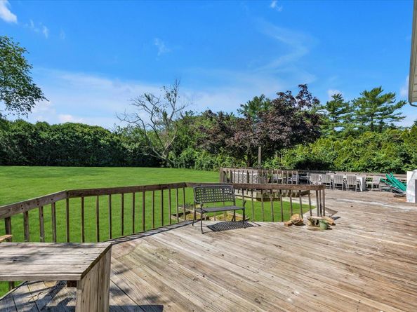 6 Victor Lane, Woodbury NY 11797