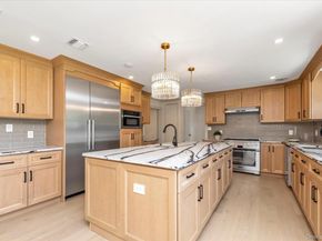 6 Victor Lane, Woodbury NY 11797