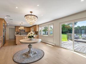 6 Victor Lane, Woodbury NY 11797