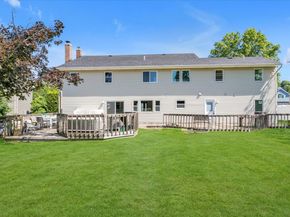 6 Victor Lane, Woodbury NY 11797