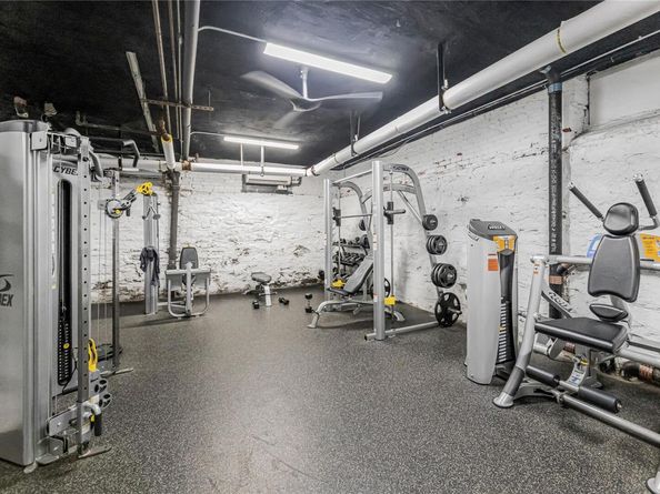 2187 Holland Avenue 2J, Bronx NY 10462