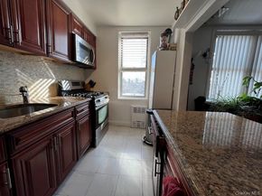1425 Thieriot Avenue 5L, Bronx NY 10460