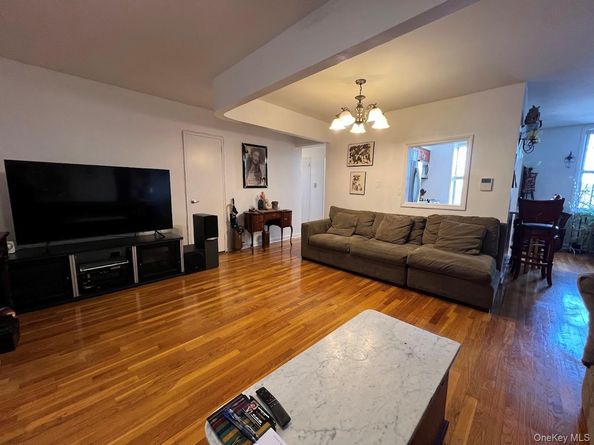 1425 Thieriot Avenue 5L, Bronx NY 10460