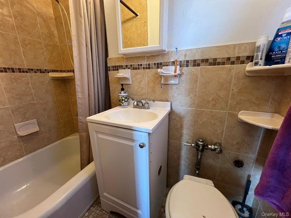 1425 Thieriot Avenue 5L, Bronx NY 10460