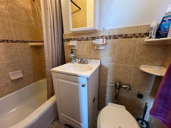 1425 Thieriot Avenue 5L, Bronx NY 10460