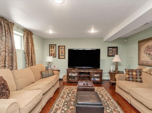 41-27 Orient Avenue, Douglaston NY 11363