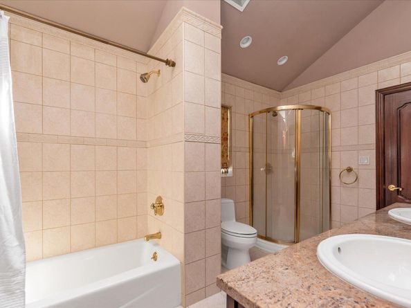 41-27 Orient Avenue, Douglaston NY 11363