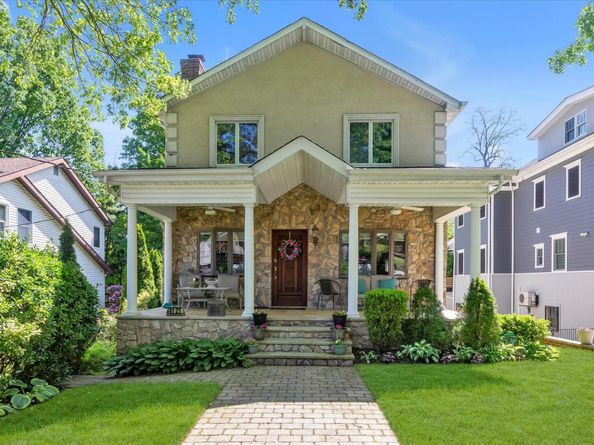 41-27 Orient Avenue, Douglaston NY 11363