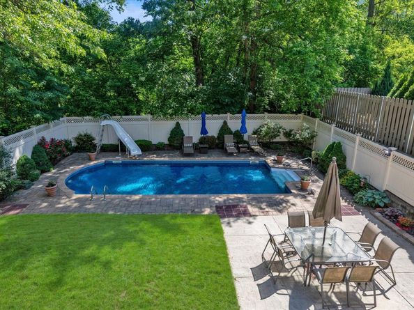 41-27 Orient Avenue, Douglaston NY 11363