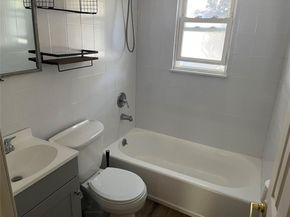 207 Wellington Road S, Garden City South NY 11530