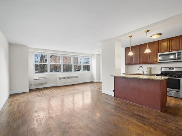 880 Boynton Avenue 1K, Bronx NY 10473