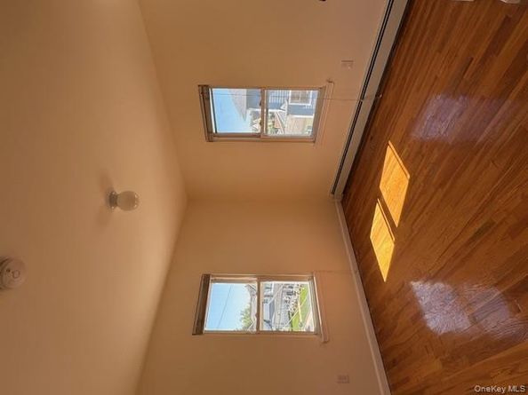 41 West Avenue, Lawrence NY 11559