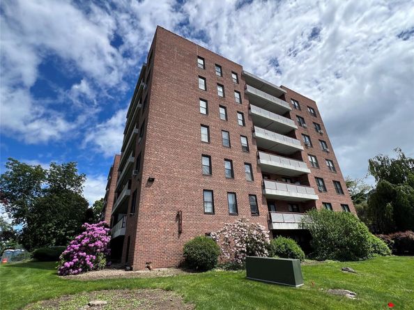 315 King Street 2H, Port Chester NY 10573