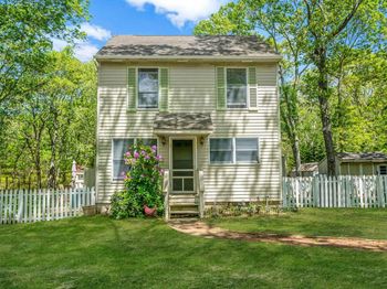 28 Huntting Road