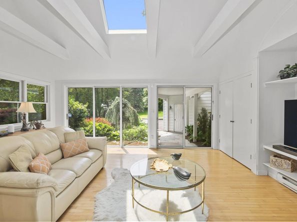 27 West Lane, Pound Ridge NY 10576