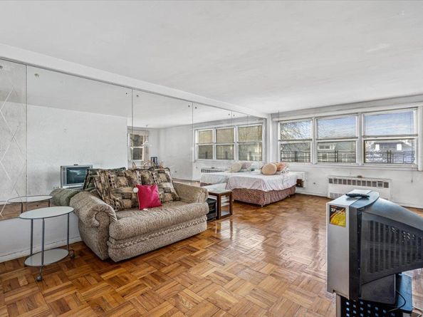 90-59 56th Avenue 2J, Elmhurst NY 11373