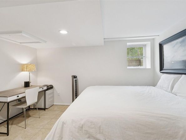 27 Ely Brook Road, East Hampton NY 11937