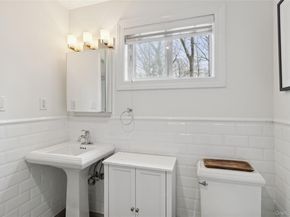 27 Ely Brook Road, East Hampton NY 11937