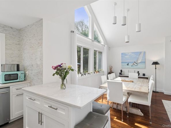 27 Ely Brook Road, East Hampton NY 11937